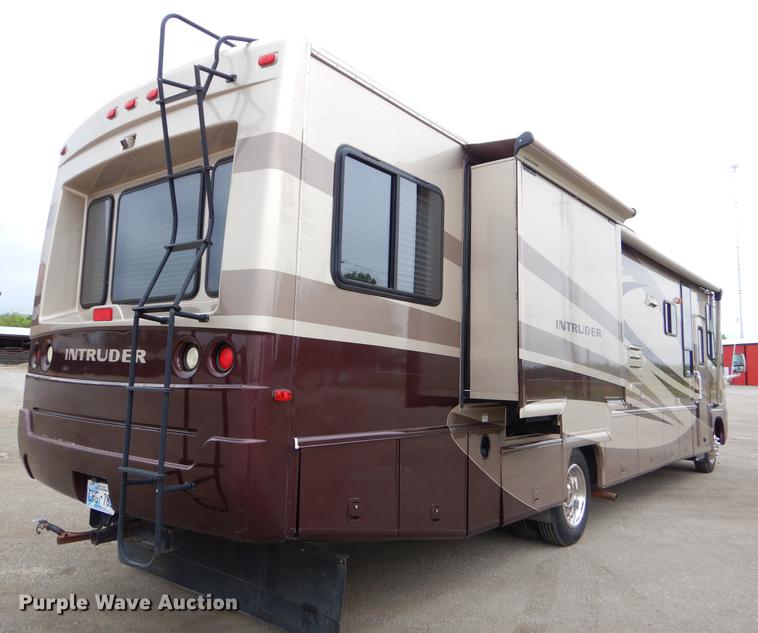image for item FH9316 2004 Workhorse W22 Intruder 373 RV