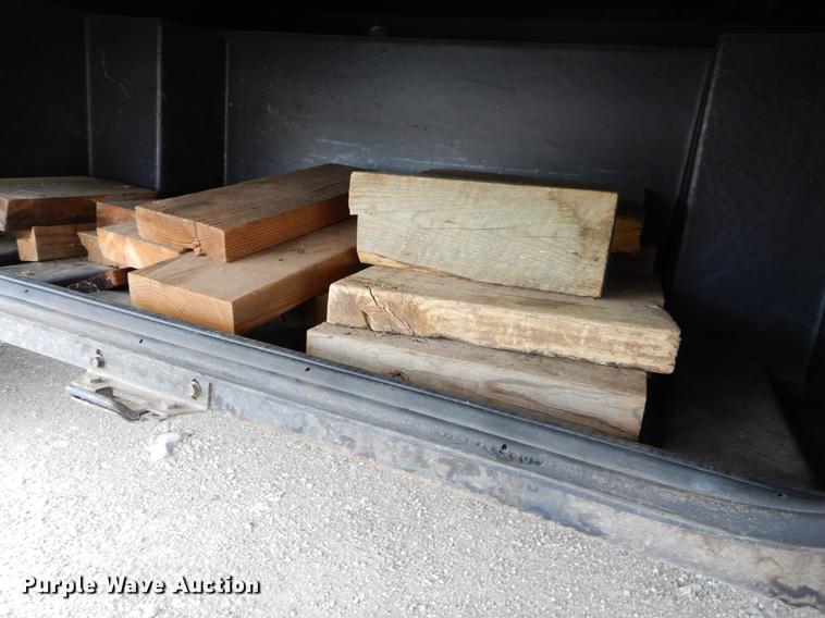 image for item FH9316 2004 Workhorse W22 Intruder 373 RV