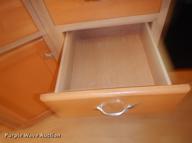 image for item FH9316 2004 Workhorse W22 Intruder 373 RV