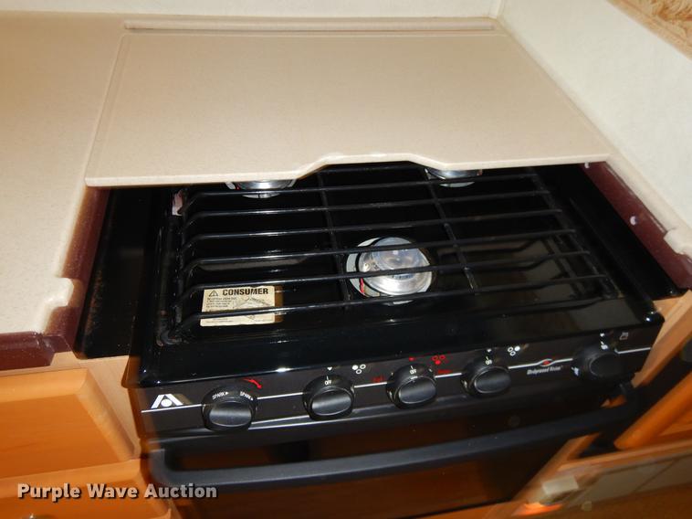 image for item FH9316 2004 Workhorse W22 Intruder 373 RV