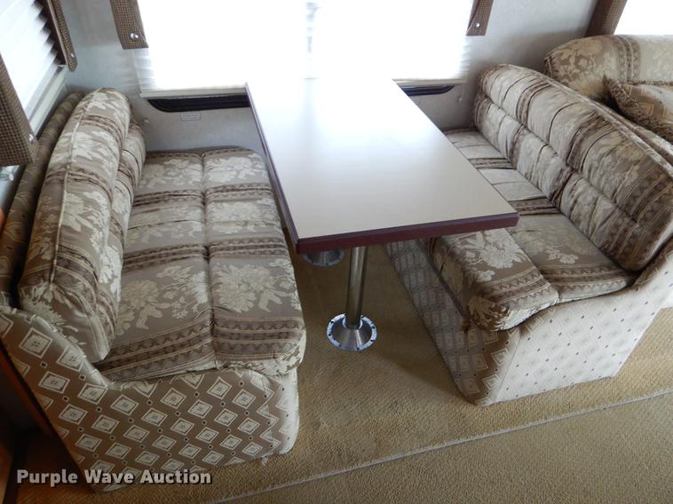 image for item FH9316 2004 Workhorse W22 Intruder 373 RV