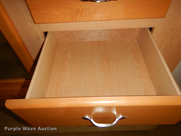 image for item FH9316 2004 Workhorse W22 Intruder 373 RV