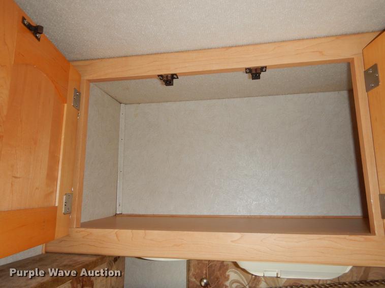 image for item FH9316 2004 Workhorse W22 Intruder 373 RV