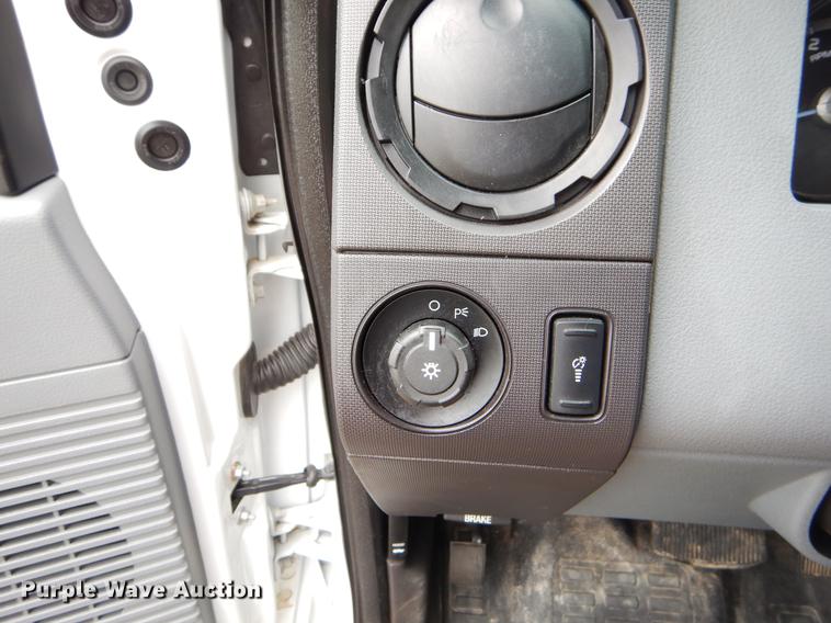 image for item FH9321 2012 Ford F450 Super Duty Crew Cab flatbed truck