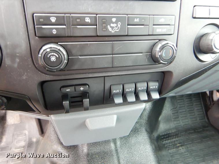 image for item FH9321 2012 Ford F450 Super Duty Crew Cab flatbed truck