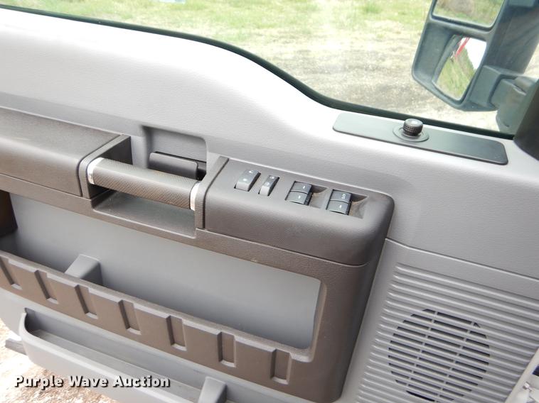 image for item FH9321 2012 Ford F450 Super Duty Crew Cab flatbed truck