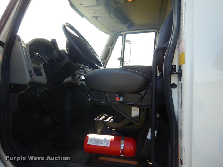 image for item FH9388 2009 International DuraStar 4300 refrigerated truck