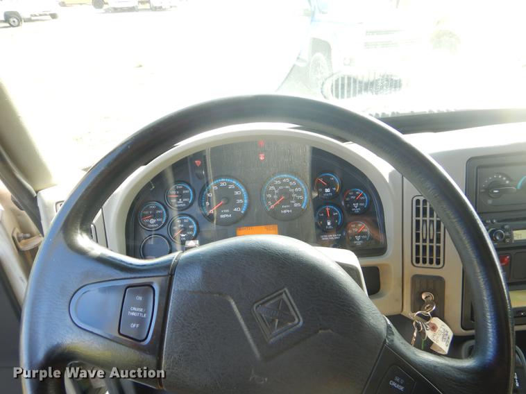 image for item FH9388 2009 International DuraStar 4300 refrigerated truck