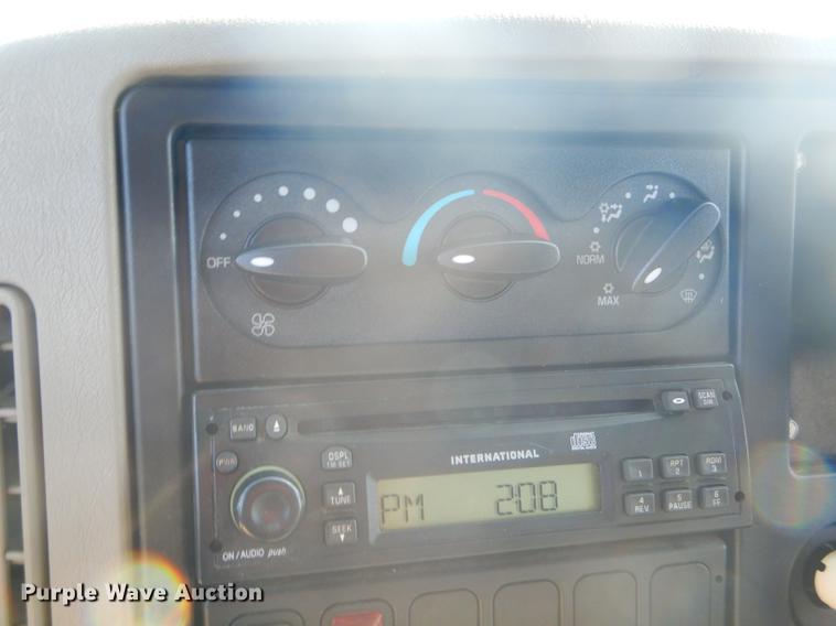 image for item FH9388 2009 International DuraStar 4300 refrigerated truck