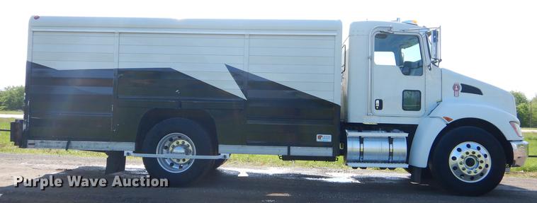 image for item FH9390 2009 Kenworth T370 delivery truck