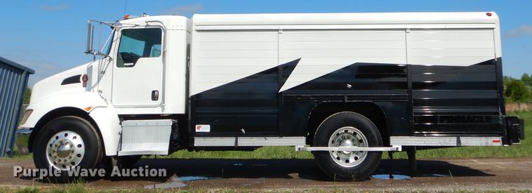 image for item FH9390 2009 Kenworth T370 delivery truck