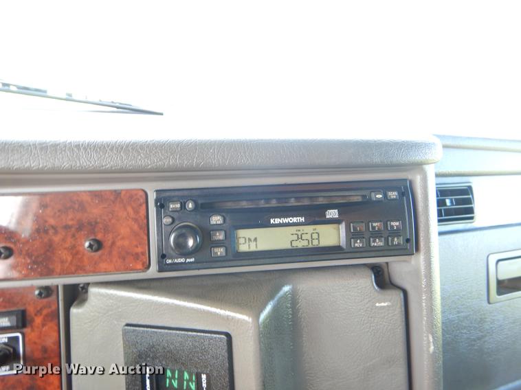 image for item FH9390 2009 Kenworth T370 delivery truck