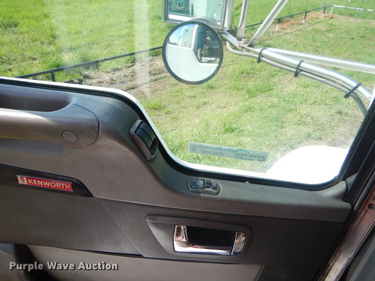 image for item FH9390 2009 Kenworth T370 delivery truck