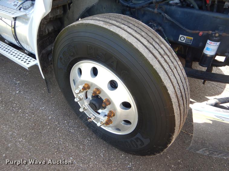 image for item FH9390 2009 Kenworth T370 delivery truck