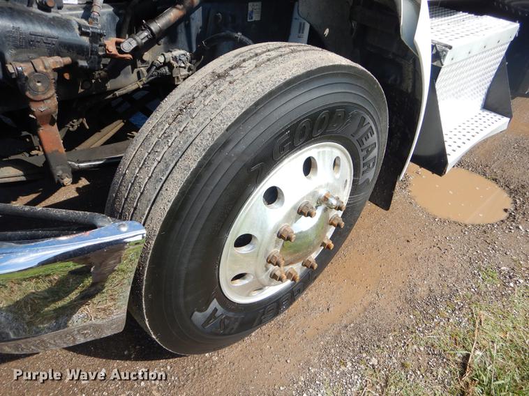 image for item FH9390 2009 Kenworth T370 delivery truck