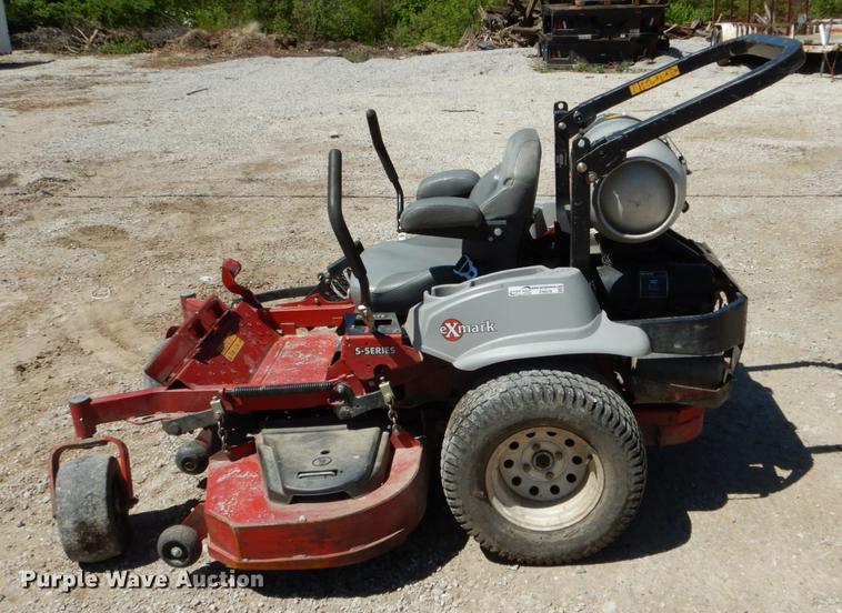image for item FI9576 Ex Mark LZS740PKC60400 ZTR lawn mower