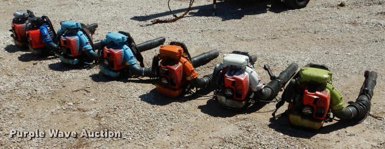 image for item FI9580 (7) Redmax EBZ7500 backpack leaf blowers