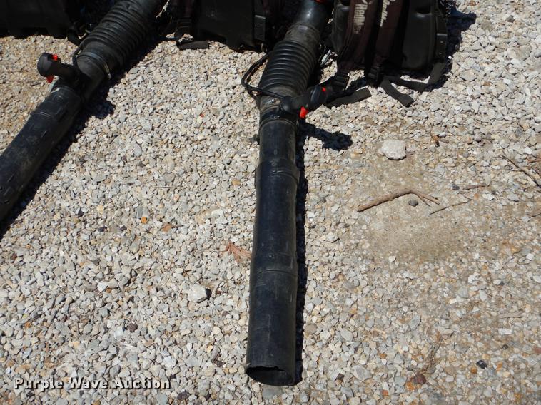 image for item FI9580 (7) Redmax EBZ7500 backpack leaf blowers