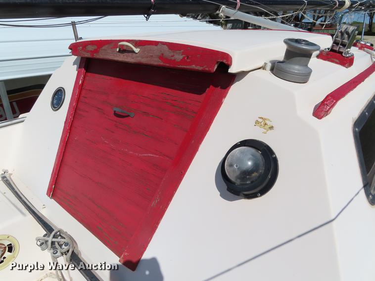 image for item FJ9017 1979 Bayliner Buccan sailboat