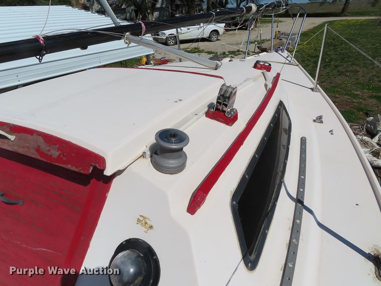 image for item FJ9017 1979 Bayliner Buccan sailboat