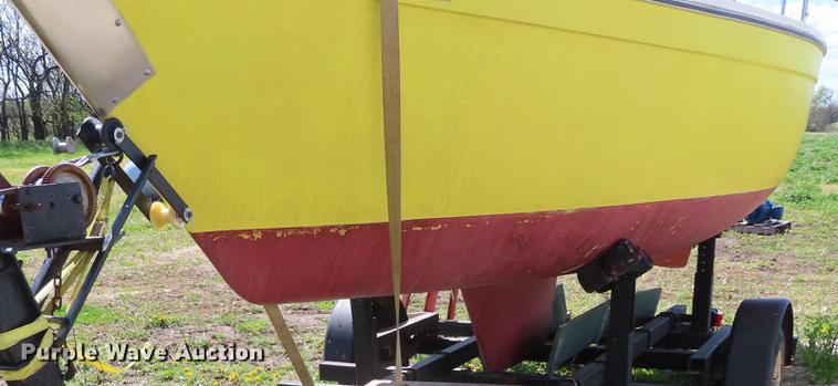 image for item FJ9017 1979 Bayliner Buccan sailboat