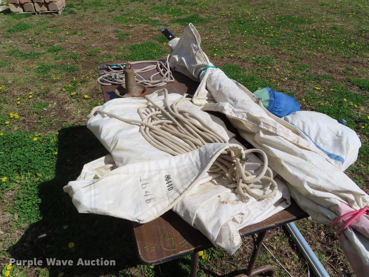 image for item FJ9017 1979 Bayliner Buccan sailboat