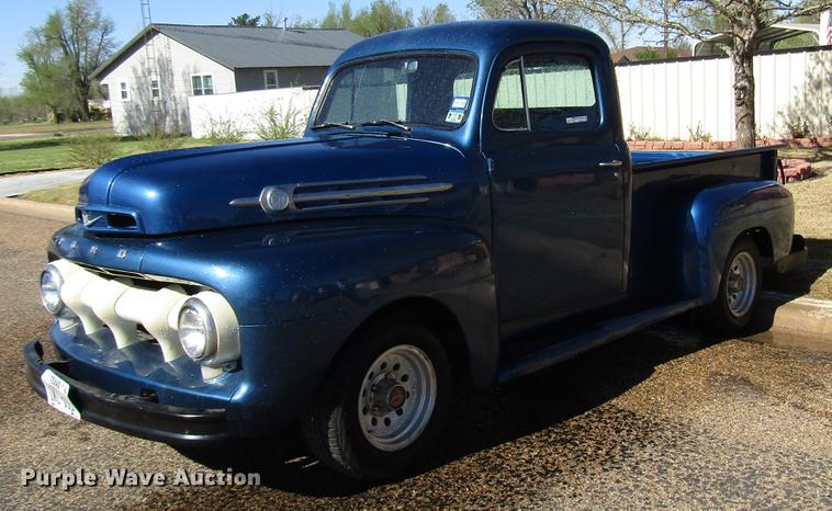 image for item FJ9670 1952 Ford F1 pickup truck