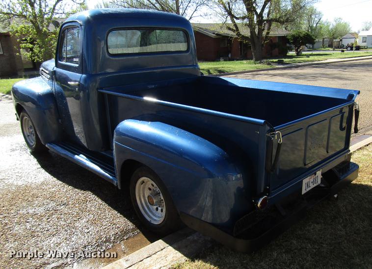 image for item FJ9670 1952 Ford F1 pickup truck