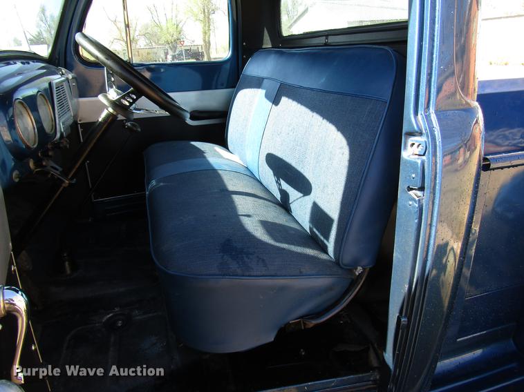 image for item FJ9670 1952 Ford F1 pickup truck