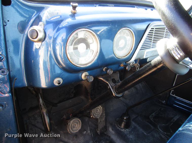 image for item FJ9670 1952 Ford F1 pickup truck