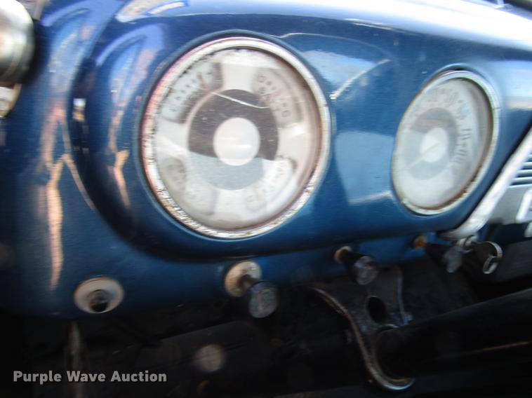 image for item FJ9670 1952 Ford F1 pickup truck