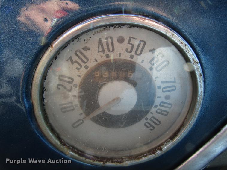 image for item FJ9670 1952 Ford F1 pickup truck