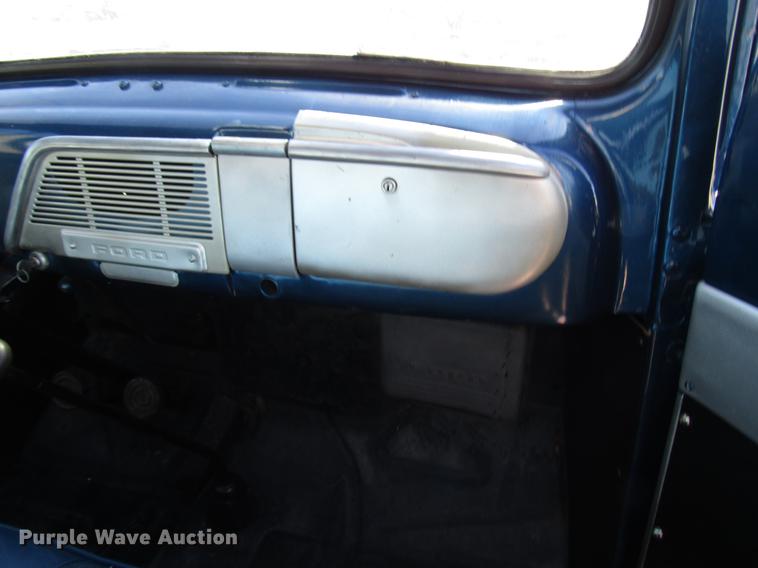 image for item FJ9670 1952 Ford F1 pickup truck