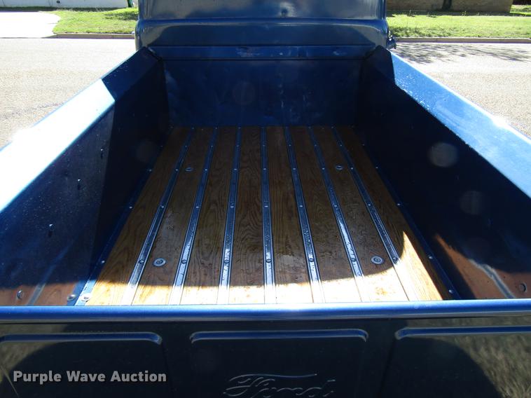 image for item FJ9670 1952 Ford F1 pickup truck