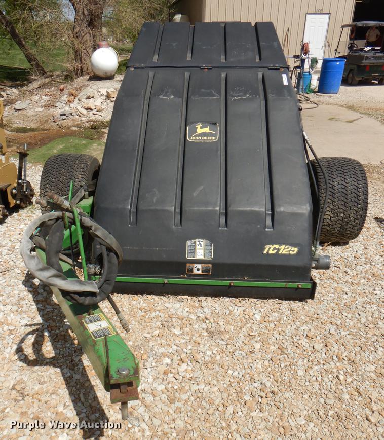 image for item FK9111 John Deere TC125 turf collector