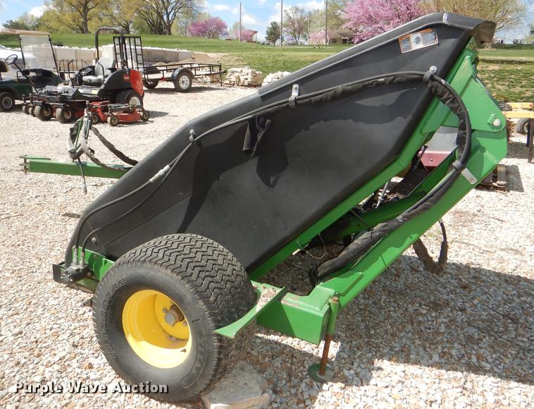 image for item FK9111 John Deere TC125 turf collector