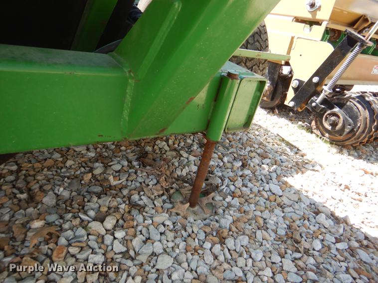 image for item FK9111 John Deere TC125 turf collector