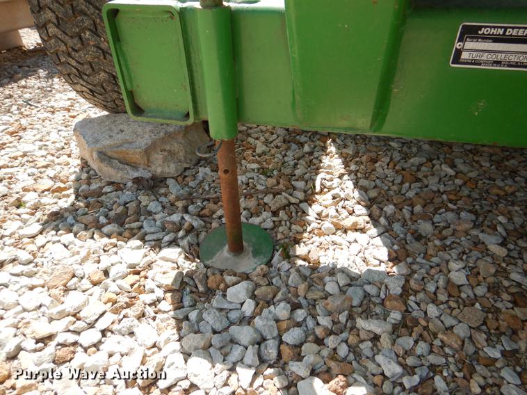 image for item FK9111 John Deere TC125 turf collector