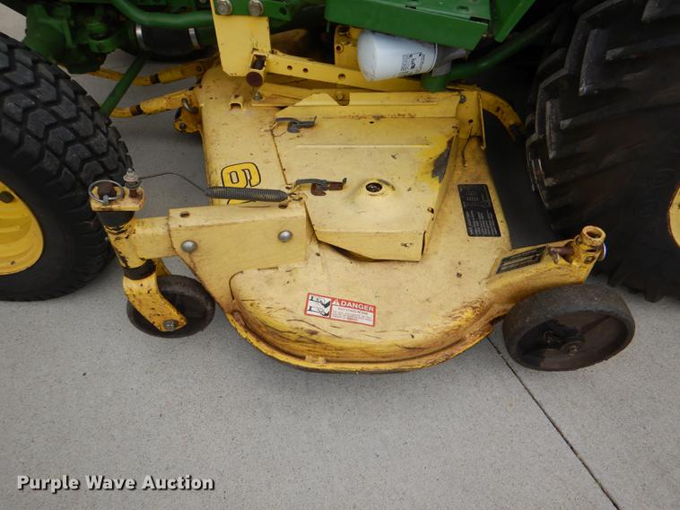 image for item FK9115 1992 John Deere 670 MFWD tractor