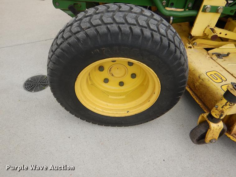 image for item FK9115 1992 John Deere 670 MFWD tractor