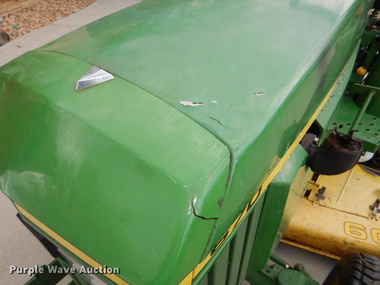 image for item FK9115 1992 John Deere 670 MFWD tractor