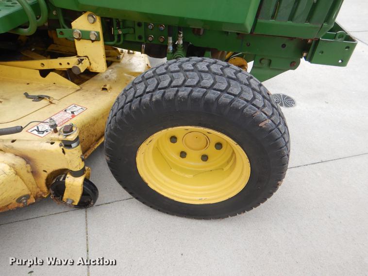 image for item FK9115 1992 John Deere 670 MFWD tractor