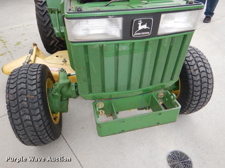 image for item FK9115 1992 John Deere 670 MFWD tractor