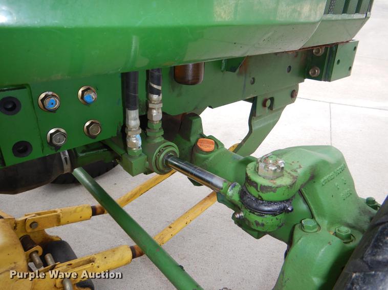 image for item FK9115 1992 John Deere 670 MFWD tractor