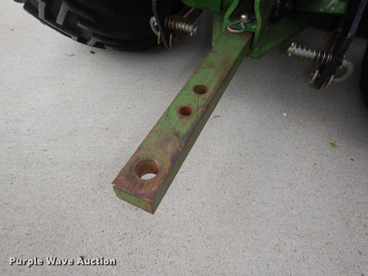 image for item FK9115 1992 John Deere 670 MFWD tractor