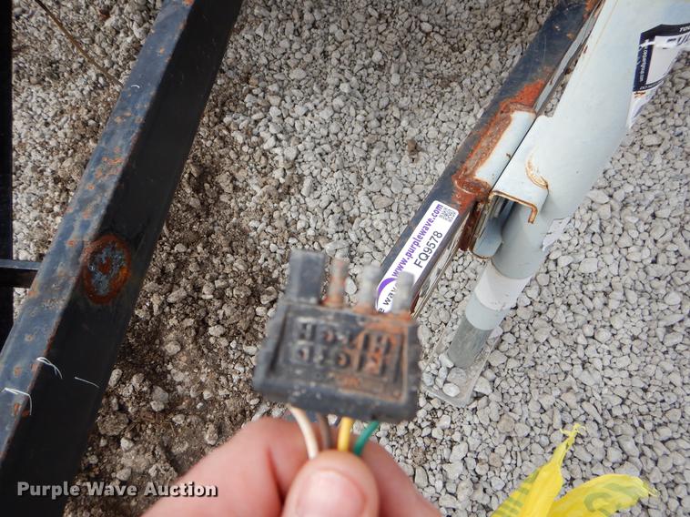 image for item FQ9578 2014 Lamar utility trailer