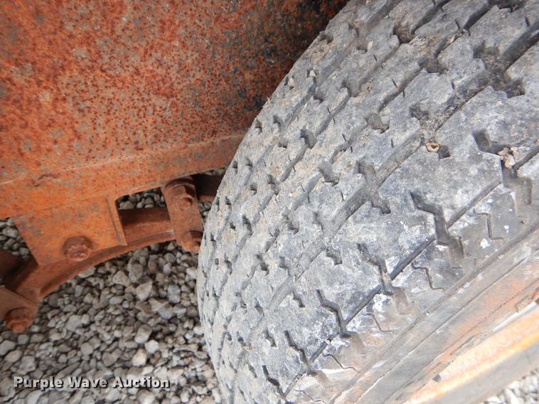 image for item FQ9578 2014 Lamar utility trailer