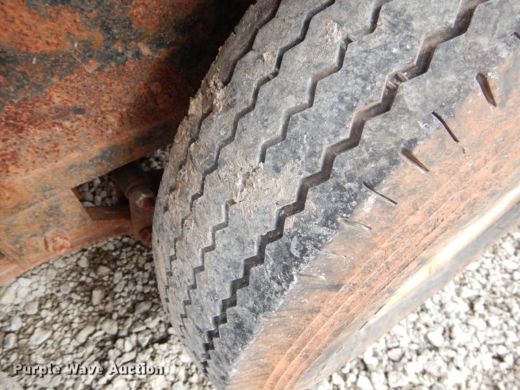 image for item FQ9578 2014 Lamar utility trailer