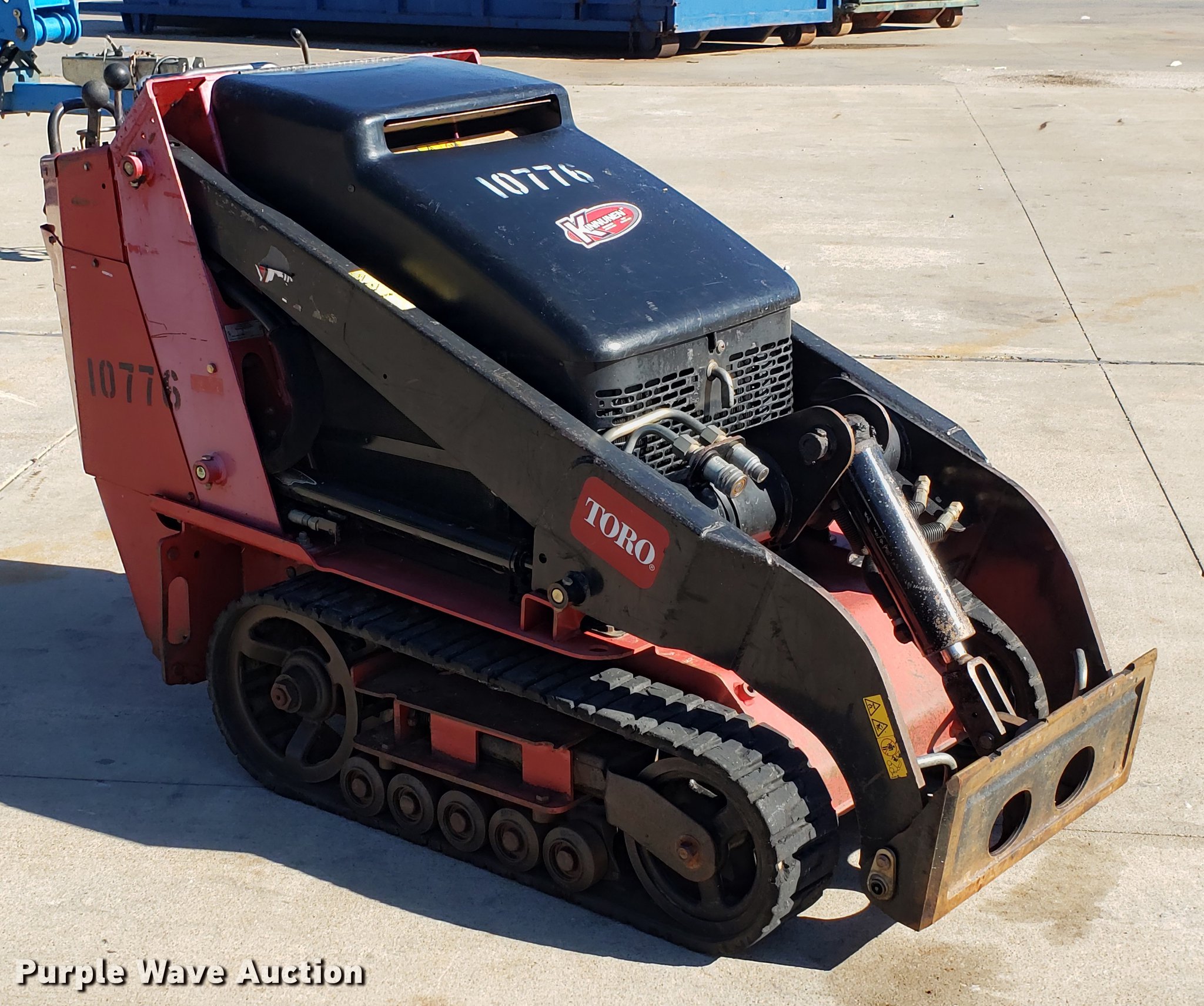 2014 Toro Dingo compact utility loader in Stillwater, OK Item DE3907