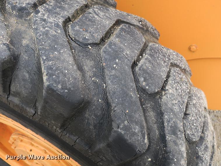 image for item DB8785 1981 Case W14 wheel loader